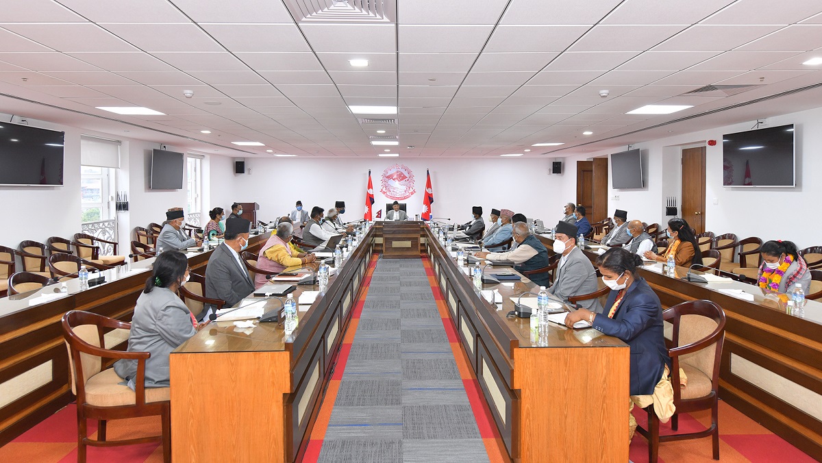 २५ सदस्यीय मन्त्रिमण्डल पछि सिंहदरबारमा बसेको मन्त्रिपरिषद बैठक। तस्बिरः प्रधानमन्त्रीको सचिवालय